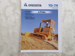 Dressta TD-7H Crawler Dozer Brochure 2001 - Picture 1 of 4