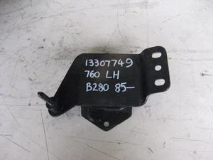Volvo 760 83- B280 Engine Left Side N/S Engine Mount 1330774-9 - Picture 1 of 2