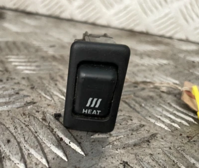 Interruptor de calentamiento Nissan Cabstar F24 2.5 2006-16 27666-WA960 Foto 1 de 4