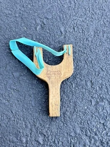 Vintage Wham-O Sportsman Wooden Slingshot - Elastic Needs Replaced - Picture 1 of 7