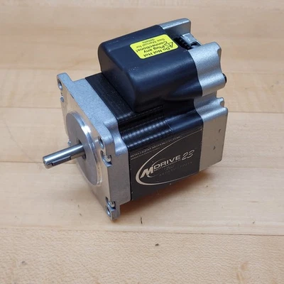 Motor paso a paso Schneider MDI1PRD23A7 - USADO Foto 1 de 4