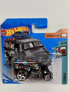 Hot Wheels Cool-One Tooned 1:64 Scala GHF90D521 B12 - Foto 1 di 4