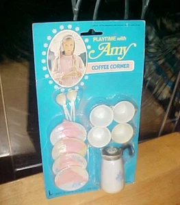 VINTAGE PLAYTIME MIT AMY KAFFEE ECKSET - Bild 1 von 11