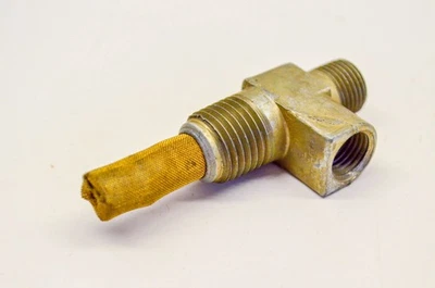 Nuevo OEM Briggs & Stratton 292797 Tanque Outlet Nuevo de Lote Antiguo Foto 1 de 3