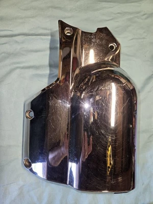 本田 Vtx 1800N。 左下引擎侧镀铬保护套。 — 第 1/4 张图片