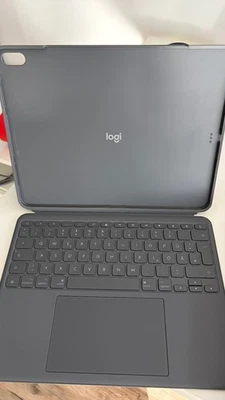 Logitech Logitech Combo Touch Keyboard Case für u.a. 13" iPad Air (M2) , OVP DE - Bild 1 von 3