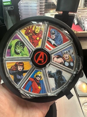 Niue Marvel Avengers 2023 60 aniversario  Monedas de plata completas de 7x 1 oz con caja de distribución Foto 1 de 4