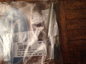 Conector de tubo de drenaje de radiador de aluminio Corvette 1960-62 - Imagen 1 de 2