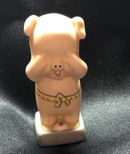 Vintage 1981 Enesco Country Cousins Figurine Pig on Scale Measuring Tape - Picture 1 of 9