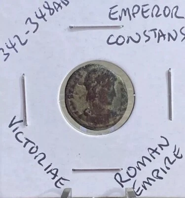 Antigua moneda romana emperador Constante 342-348 dC casi 1700 años 2 victorias Foto 1 de 4