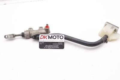 93 SUZUKI GSX1100G OEM REAR BACK BRAKE MASTER CYLINDER W RESERVOIR R7.BX3 - Image 1 of 4