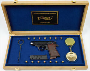 PISTOL GUN PRESENTATION CUSTOM DISPLAY CASE BOX for WALTHER PPK  mauser pp p38