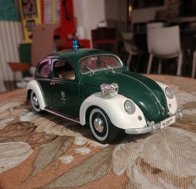 MAISTO 1/18 - VOLKSWAGEN MAGGIOLINO POLIZIA (1951) - #A13# - Immagine 1 di 4