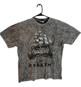 American Apparel The Kraken Black Spiced Rum Distressed T-Shirt USA Made L - Bild 1 von 5