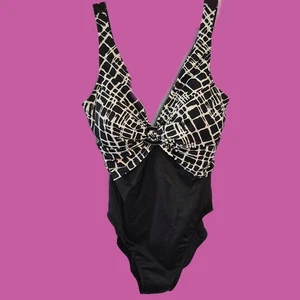 Women's MiracleSuit One Piece Swimsuit sz 16 ~ Black & White Bathing Suit - Picture 1 of 5