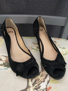 Quirky Black Low Heeled Shoes Bronx Sz 39 Or 6 - Picture 1 of 6
