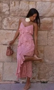 ZARA MARSALA ABITO MIDI JACQUARD ROSA CON VOLANT TAGLIA XL NUOVO CON ETICHETTE - Foto 1 di 11