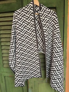 Cardigan etnico bianco e nero a righe Ichi misto lana - Foto 1 di 4