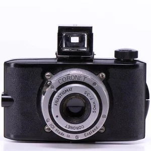 Coronet Three-Five Camera | 50mm f3.5 lens | Black | United Kingdom | 1946 - Picture 1 of 8