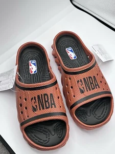 NWT Crocs NBA Echo Slides M9 W11 Slip On Size M 9 W 11 Basketball BRAND NEW Rare - Picture 1 of 9
