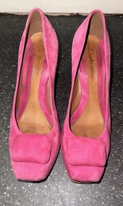 Clarks Pink Suede Shoes Heels Size 7 Square Toes Good Used Condition - Picture 1 of 6