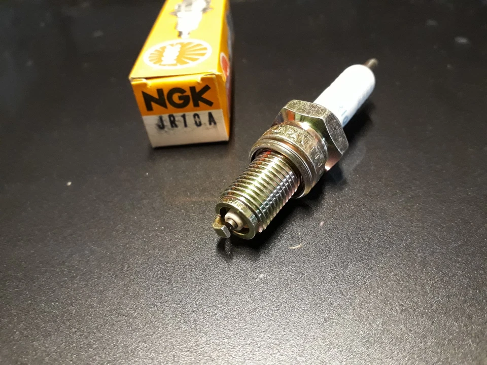  spark plugs ngk JR10A motorcycles suzuki GSX-R 1100 from 86 to 92. - Image 1 of 1