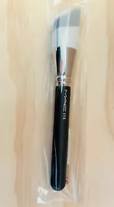 MAC Synthetic Smooth-Edge All Over Face Make-up Pinsel ~ #171S ~ Fresh Batch - Bild 1 von 2