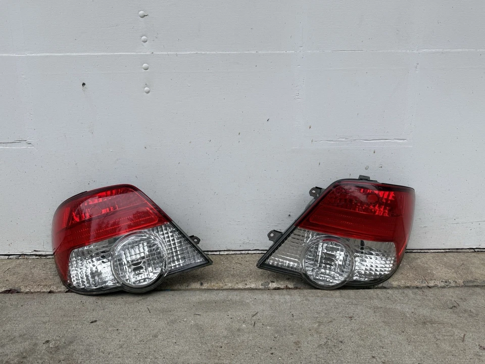 Par de luces traseras izquierda y derecha para camioneta Subaru Impreza WRX 2004-07 Foto 1 de 4