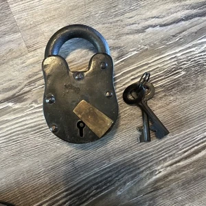 Vintage Antique Old Padlock Large Heavy Cast Iron Brass Lock With 2 Keys - Picture 1 of 5