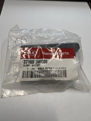 371603W000 For Kia OEM Battery Mounting Bracket Clamp kia sportage 2010-2015 - Image 1 of 4