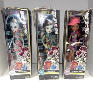 Lote de 3 muñecas Monster High: Lagoona Blue, Frankie Stein, Clawdeen Wolf 2016-NUEVO EN CAJA - Imagen 1 de 16