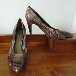 B MAKOWSKY brown snake leather heels/pumps - Picture 1 of 6