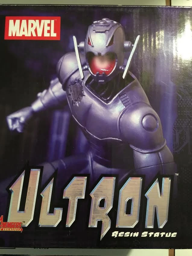 Estatua de resina Ultron Avengers and Adversaries de Marvel Diamond Select Foto 1 de 1