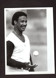 Jim Rice candid shot 1970's Press Photo Boston Red Sox - Picture 1 of 2