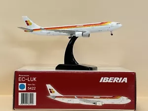 Iberia Airlines A330-300 Hogan 1:400 Scale Reg:EC-LUK With Stand - Diecast - Picture 1 of 18