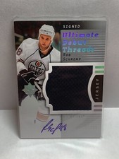 2007-08 Ultimate Collection Debut Threads Jerseys Autographs - Rob Schremp #d/35