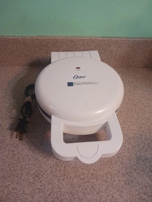 De colección. GOFRERA BELGA DE DISEÑO OSTER - 120V 800 VATIOS - PROBADA Modelo 3877 Foto 1 de 4