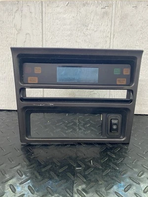Bisel de ajuste de tablero de radio de aire acondicionado Lincoln Mark VII 1984-1992 OEM | F0LB-6304608 Foto 1 de 4