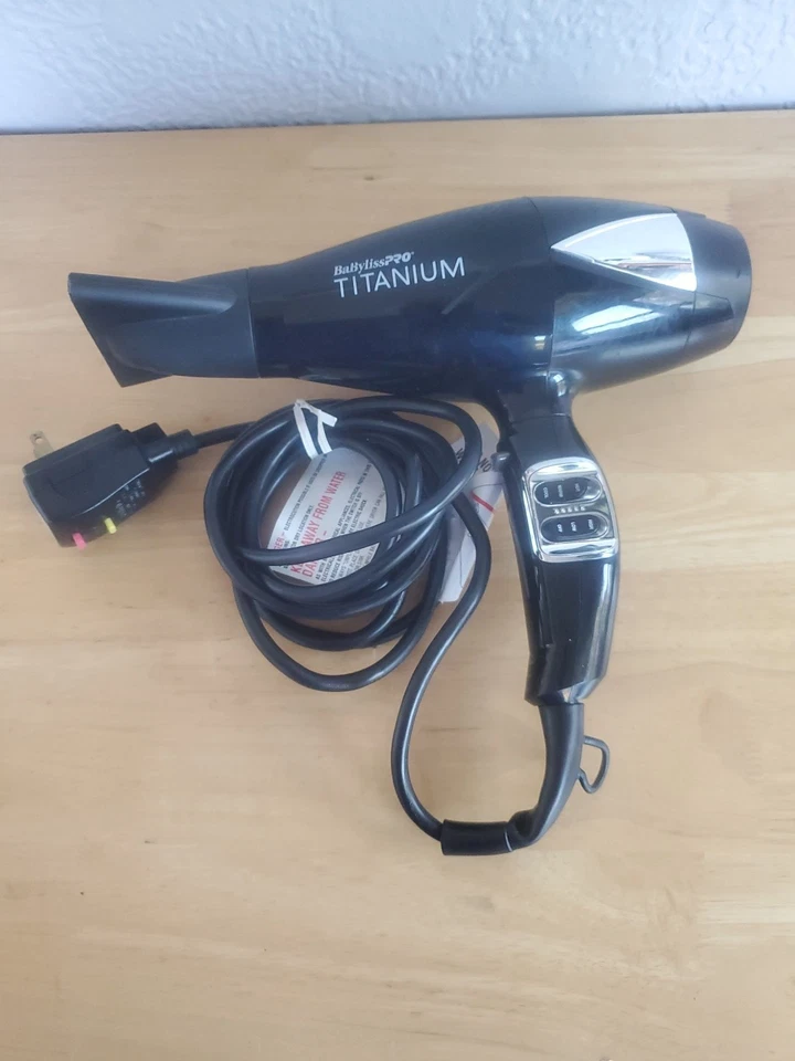 Secador de sopro BaByliss PRO titânio 2 velocidades 3 temperaturas FUNCIONA TESTADO - Imagem 1 de 4