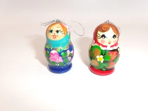 Muñeca Rusa Adornos de Navidad x2 Matrioska Look Pintado a Mano Colorido 1.75" - Imagen 1 de 7