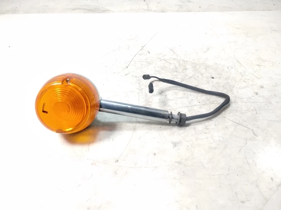 Luz indicadora trasera izquierda Triumph Speedmaster 2005 Foto 1 de 4