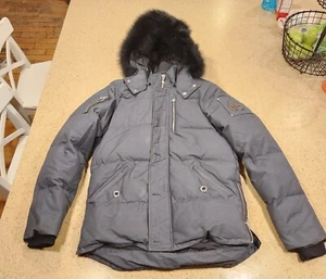 Authenticated Moose Knuckles 3Q Jacke dunkelblau mit schwarzem Fell - Bild 1 von 9