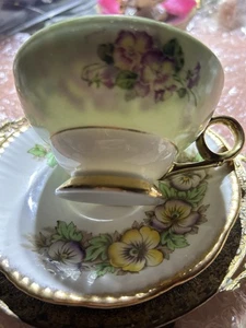 Cup & Saucer Set Salary England Pansies - Picture 1 of 3