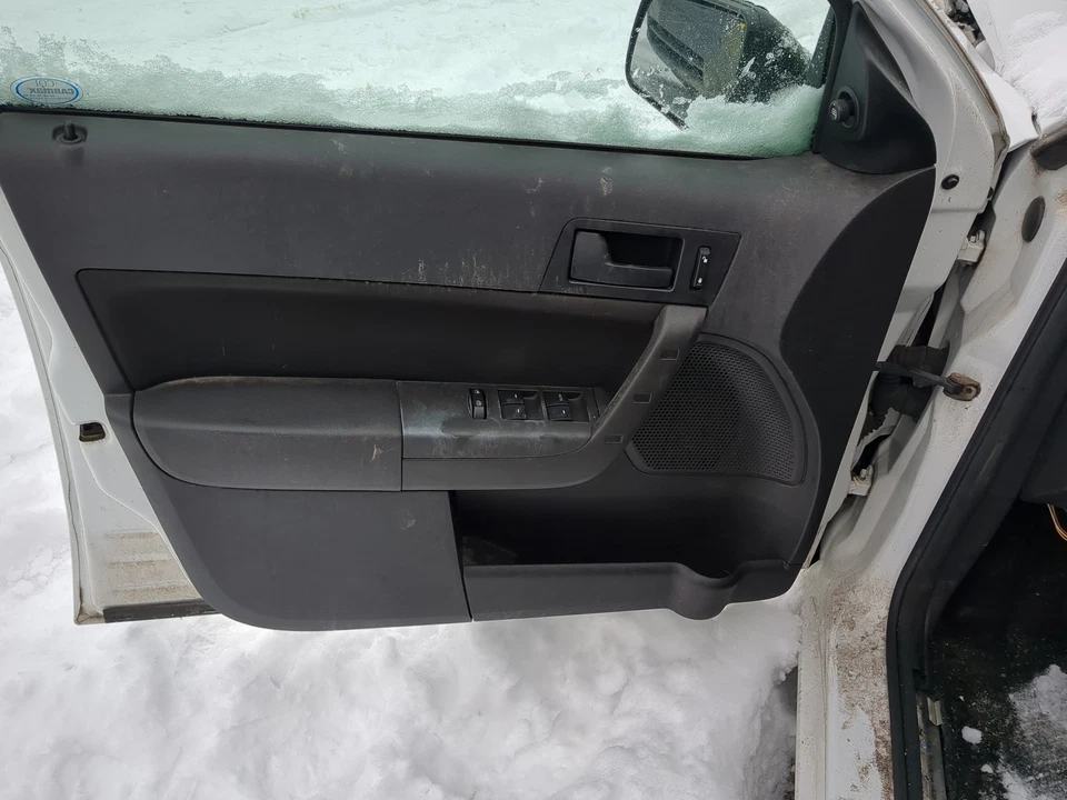 Ford Focus 2008 panel interior del conductor delantero izquierdo DL1FV Foto 1 de 1