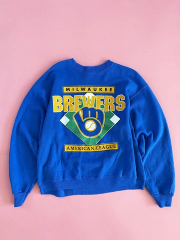 Vintage Milwaukee Brewers Baseball MLB Graphic SweatShirt Gift Men Women Cover