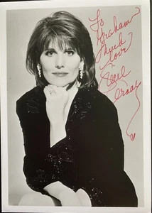 LUCIE ARNAZ TV ACTRESS (THE LUCY SHOW) **HAND SIGNED** PHOTO 13cm x 18cm - Picture 1 of 3