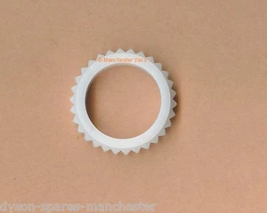 Dyson DC24 Kugel kleines Lagerzahnrad - häufiger Fehler, der Spiel im Ball verursacht - Bild 1 von 1