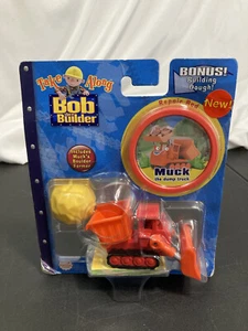 Bob the Builder MUCK Dump Truck Bulldozer giocattolo pressofuso Take Along - Foto 1 di 2