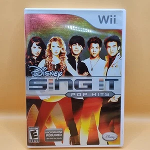 Disney Sing It: Pop Hits (Nintendo Wii, 2009) con manual - Imagen 1 de 3