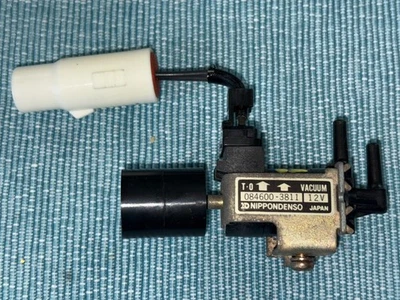 Toyota Celica Supra Corolla Tercel Vacuum Switching Valve 084600-3811 Japan OEM - Image 1 of 3